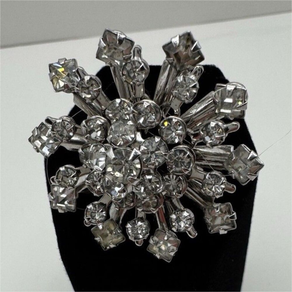 Vintage Silver  Tone Snowflake Brooch Pin, Clear Crystal Rhinestone Prong Set